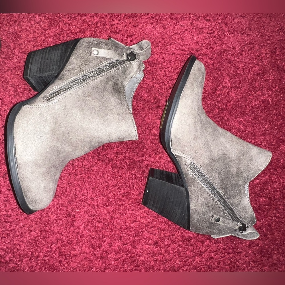 Tori’s boots